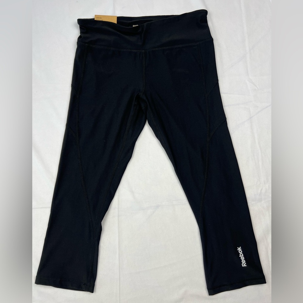 NWT Women’s Reebok Skinny Capri Leggings - Medium